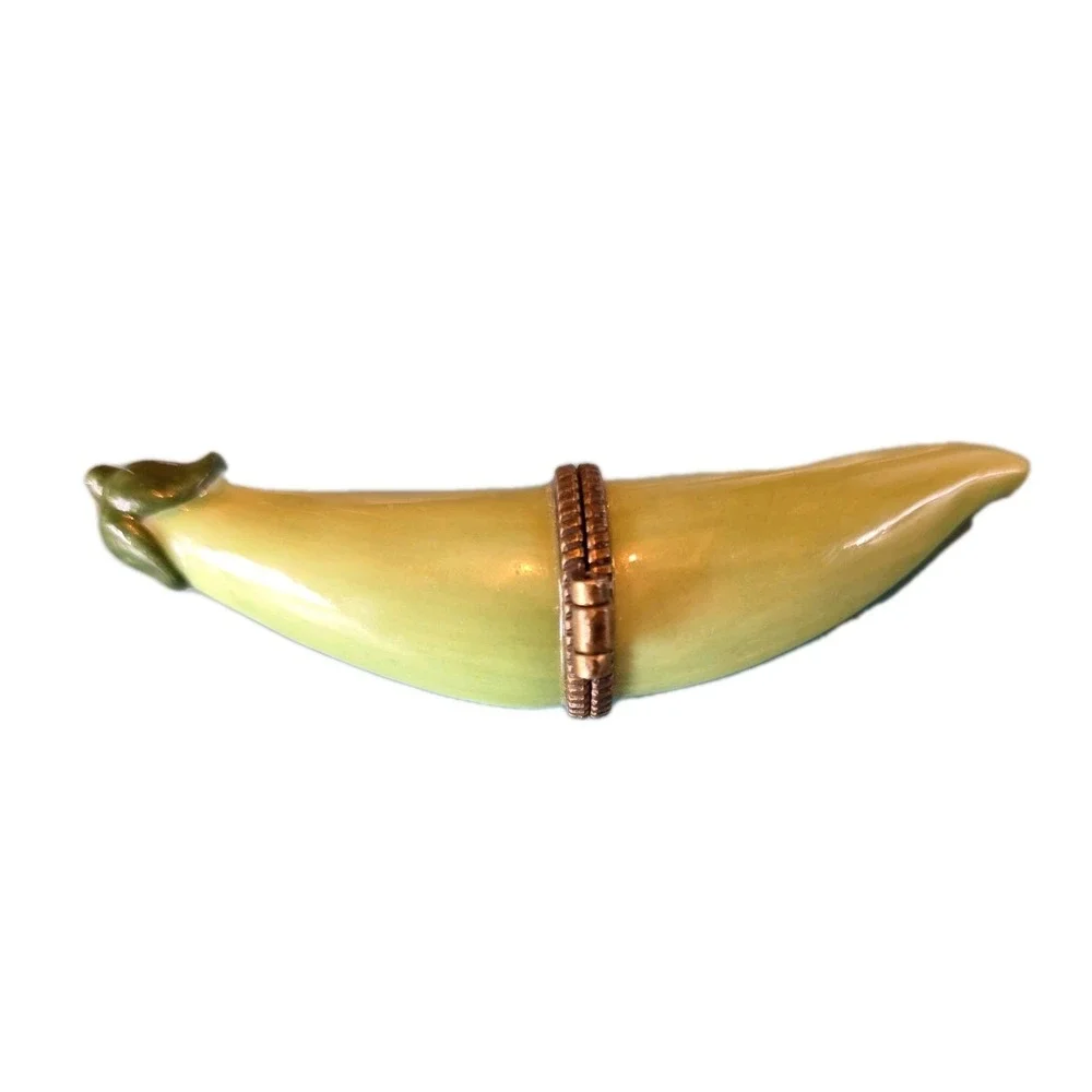 VINTAGE MIDWEST OF CANNON FALLS TWO PEAS IN A‎ POD PORCELAIN HINGED TRINKET BOX